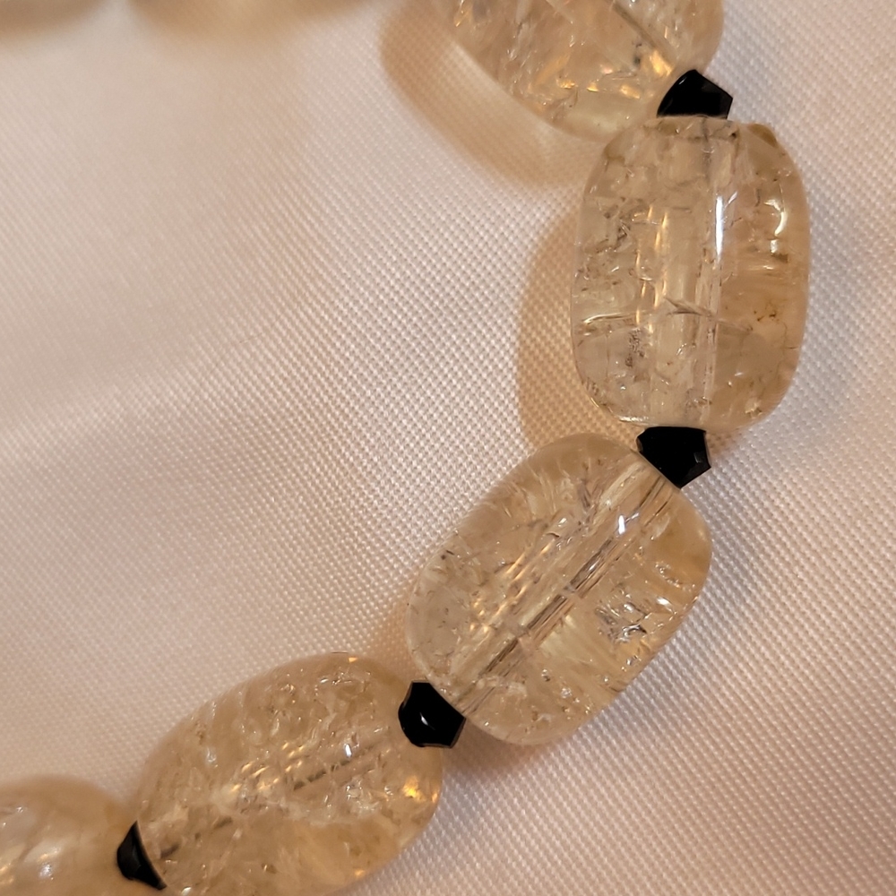 White House Black Market 16" beaded necklace - Picture 4 of 7
